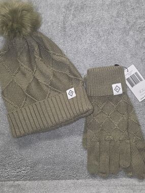 Vera Bradley Olive Green Knit Pom Beanie and Matching Gloves